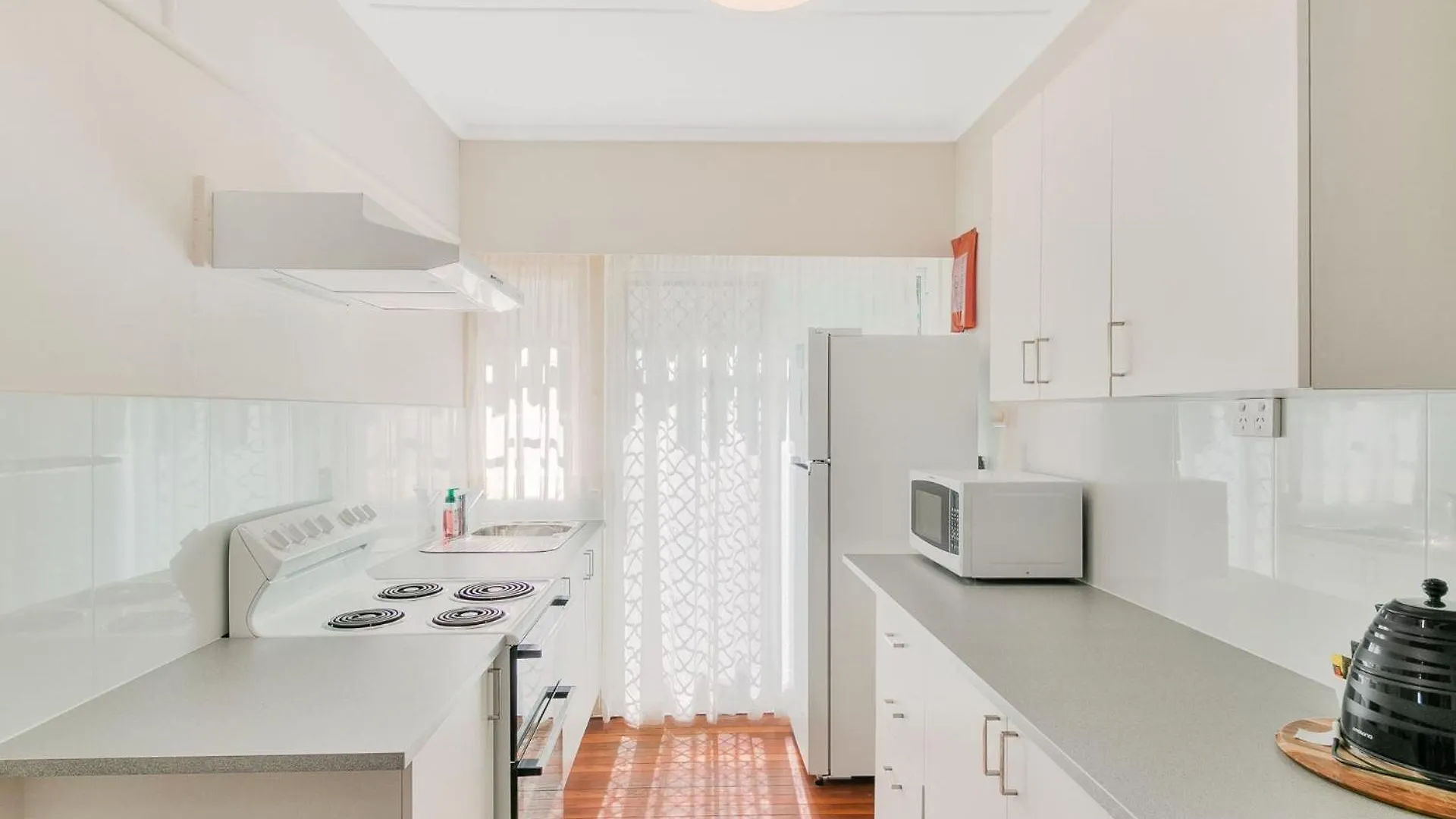 Tondio Terrace Flat 5 - Pet Friendly Apartment Gold Coast Australia