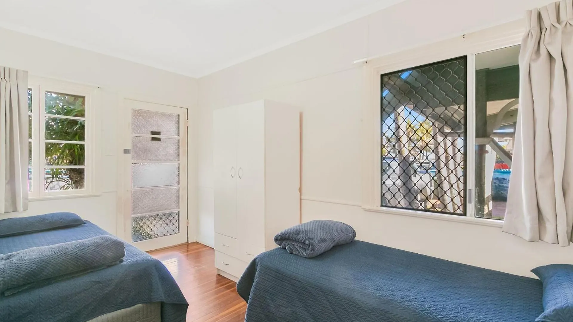 Tondio Terrace Flat 5 - Pet Friendly Apartment Gold Coast