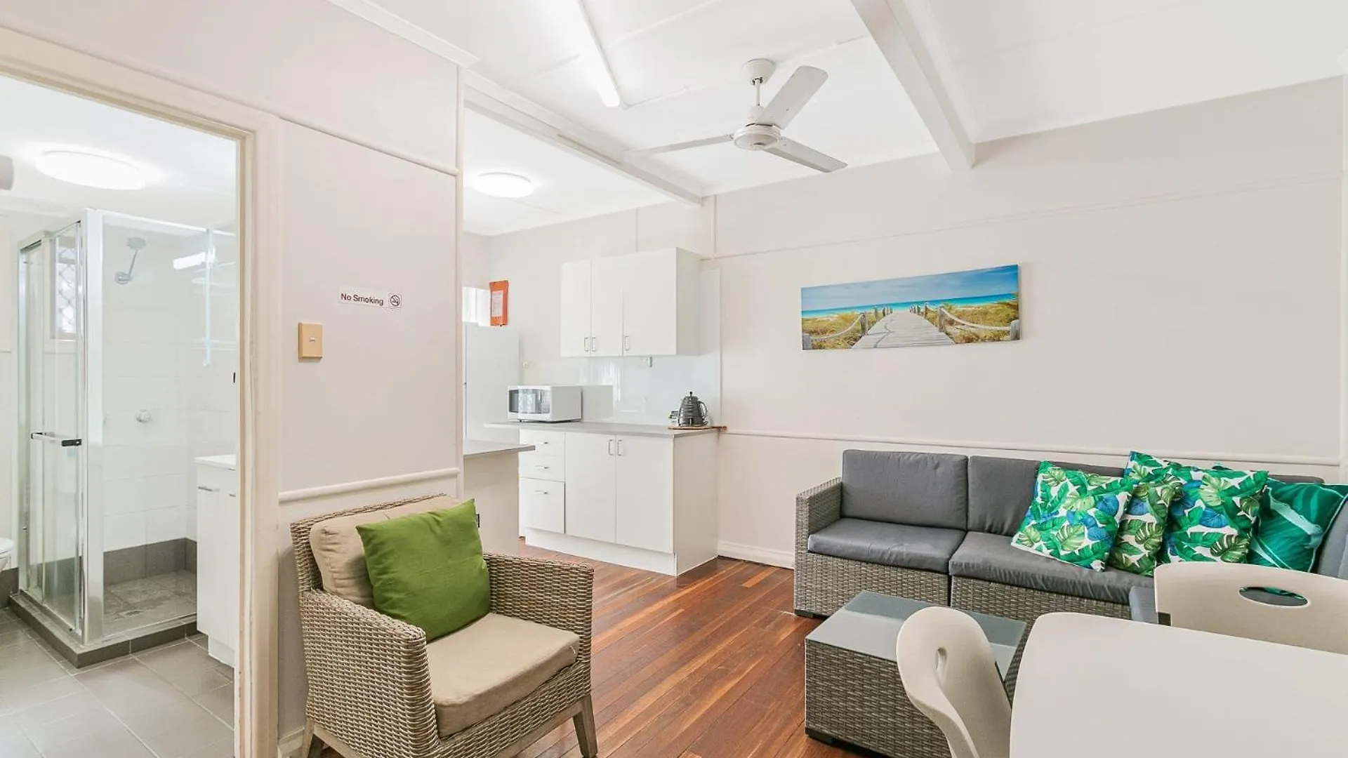Tondio Terrace Flat 5 - Pet Friendly Apartment Gold Coast Australia